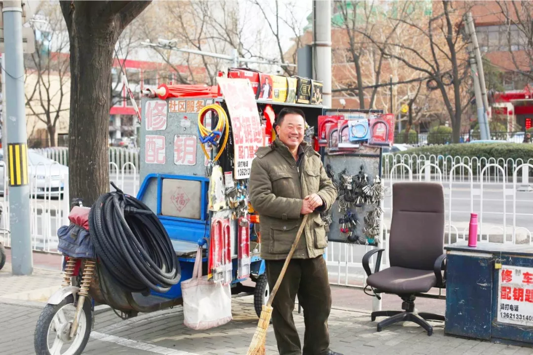 唐师傅与他的便民服务点